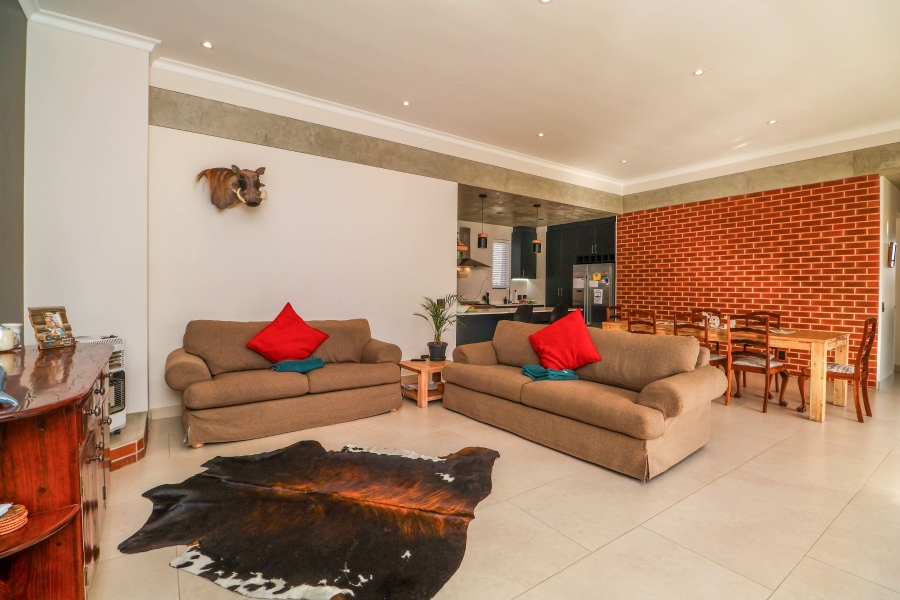 3 Bedroom Property for Sale in The Hill Western Cape